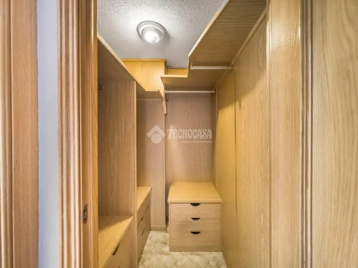 Habitación de Piso en venta en Madrid con Aire acondicionado, Calefacción y Balcón