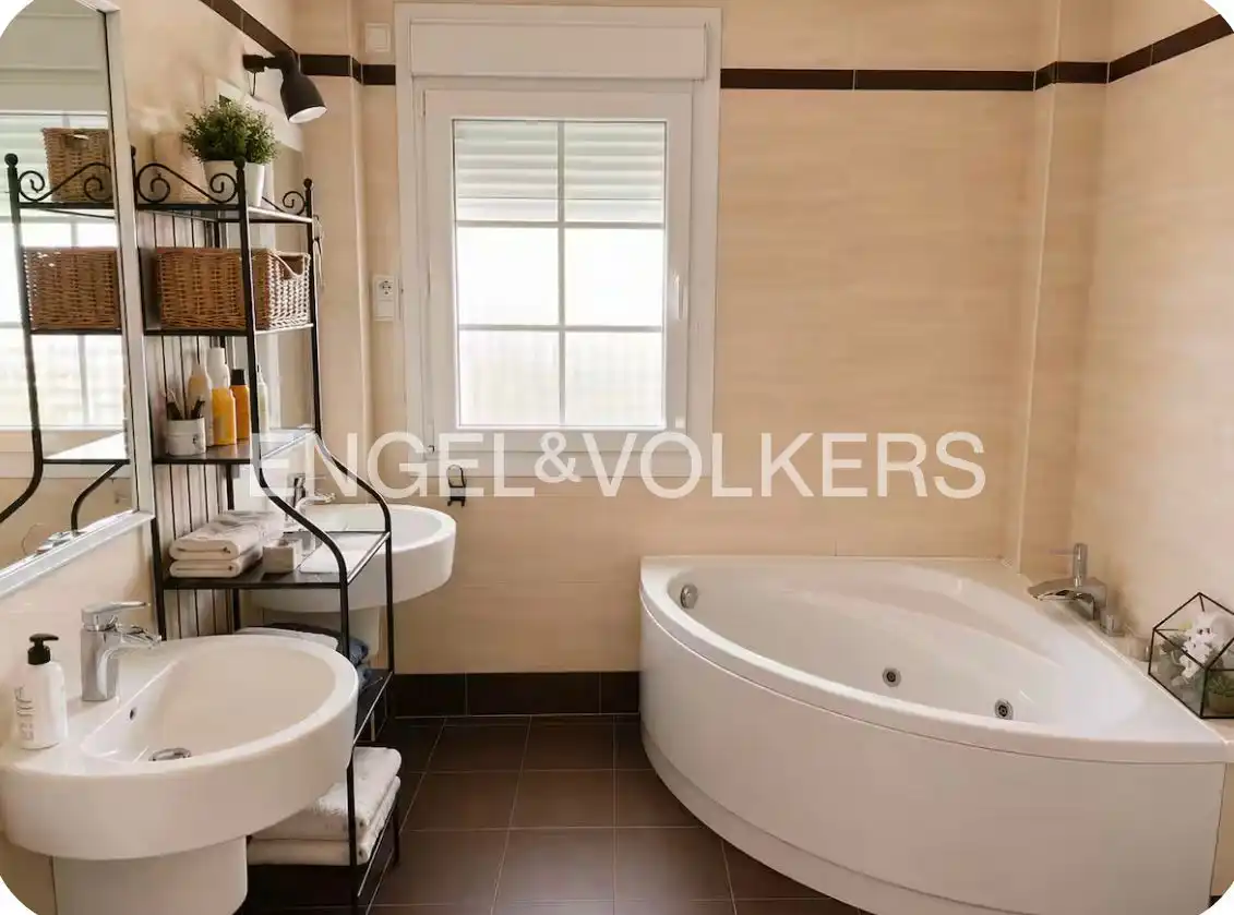 Badezimmer von Haus oder Chalet zur Miete in Madrid mit Klimaanlage, Heizung und Privatgarten