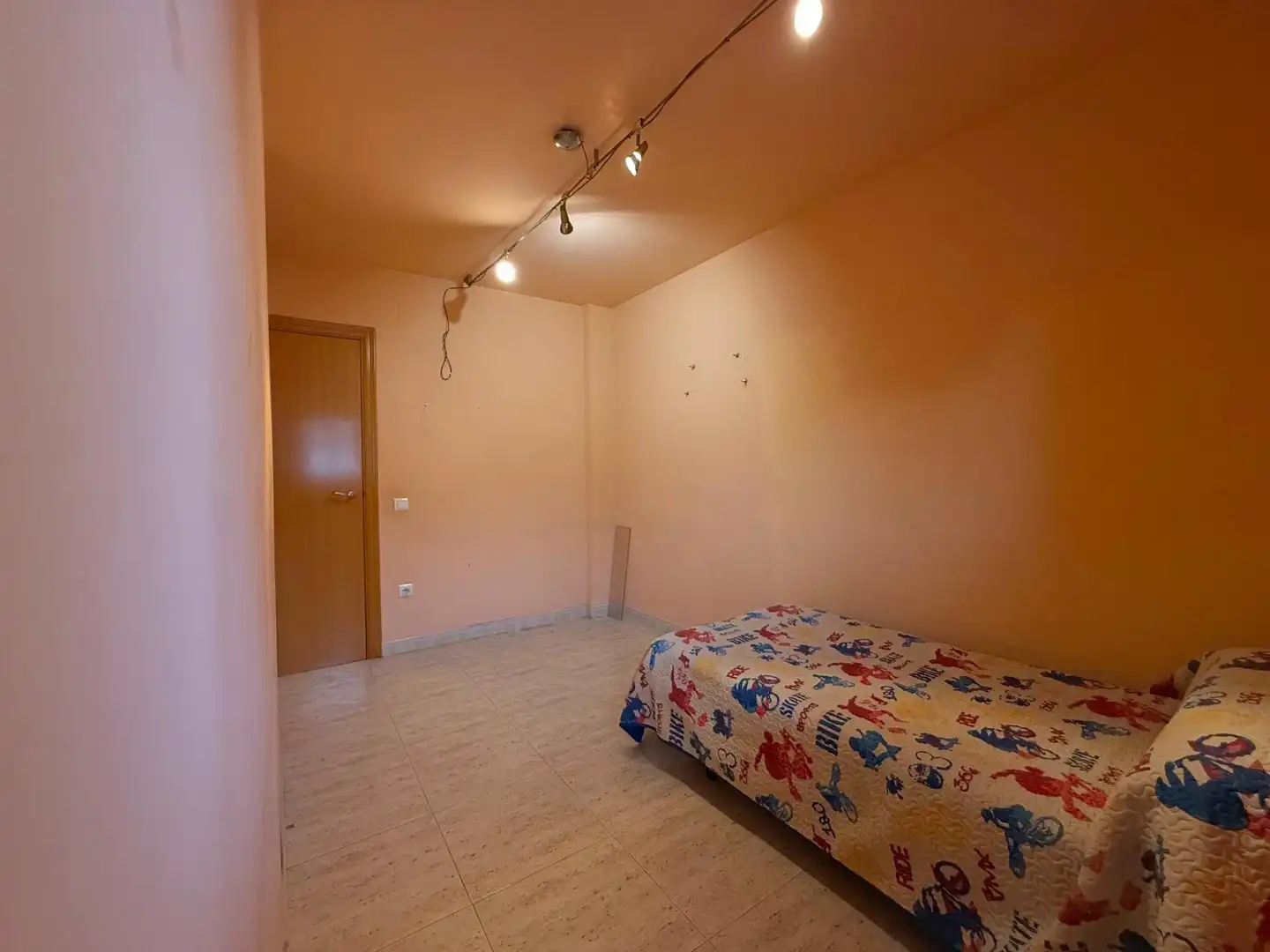 Habitación de Casa adosada en venta en Reus con Jardín privado, Terraza y Trastero