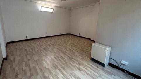 Photo 2 of Office to rent in Errege Atea, 3, Casco Viejo, Araba - Álava