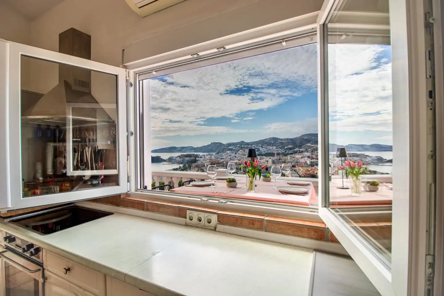 Cocina de Casa o chalet en venta en Almuñécar con Aire acondicionado, Terraza y Trastero