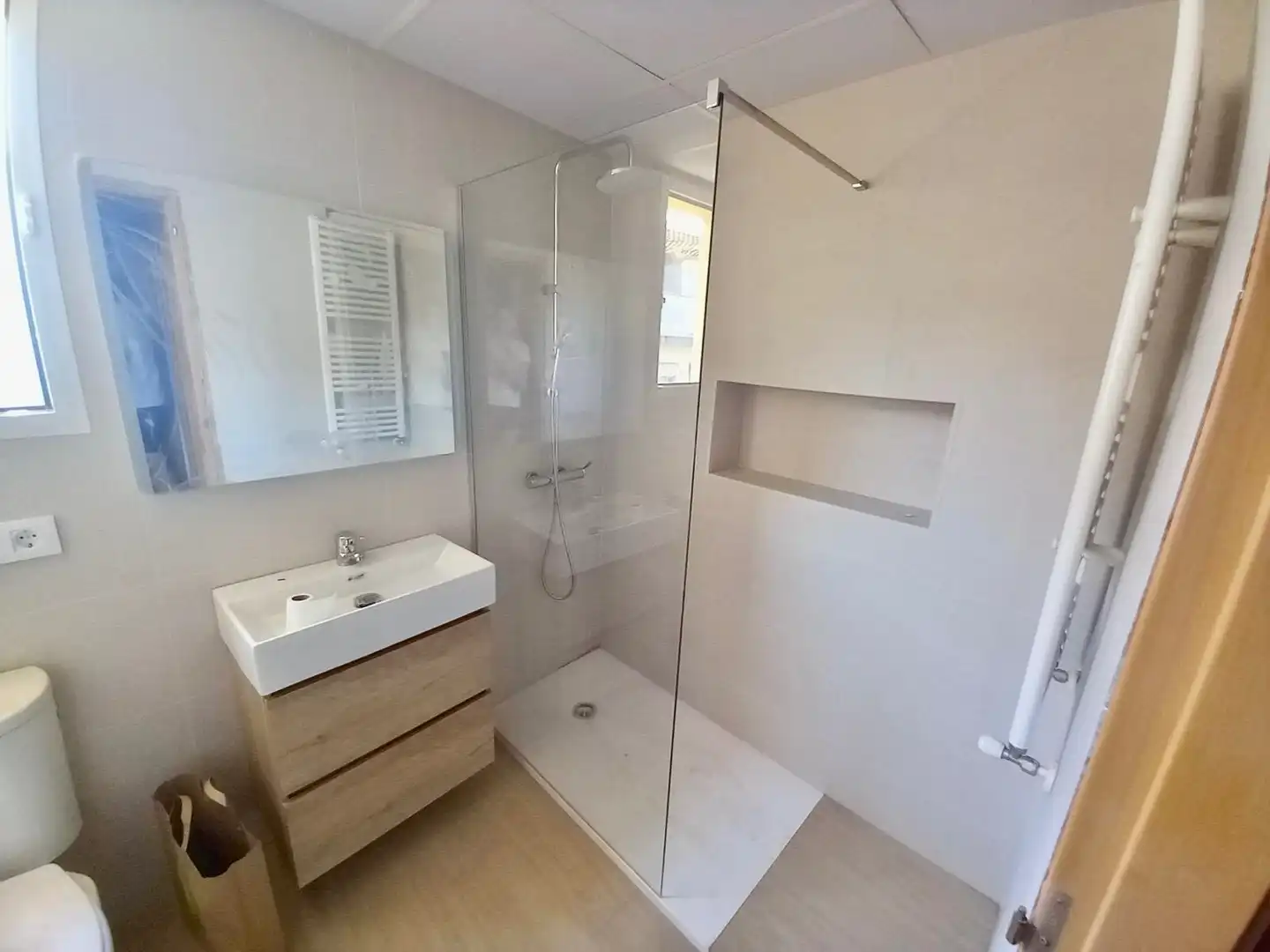 Badezimmer von Wohnung zum Verkauf in Badajoz mit Klimaanlage, Heizung und Abstellraum