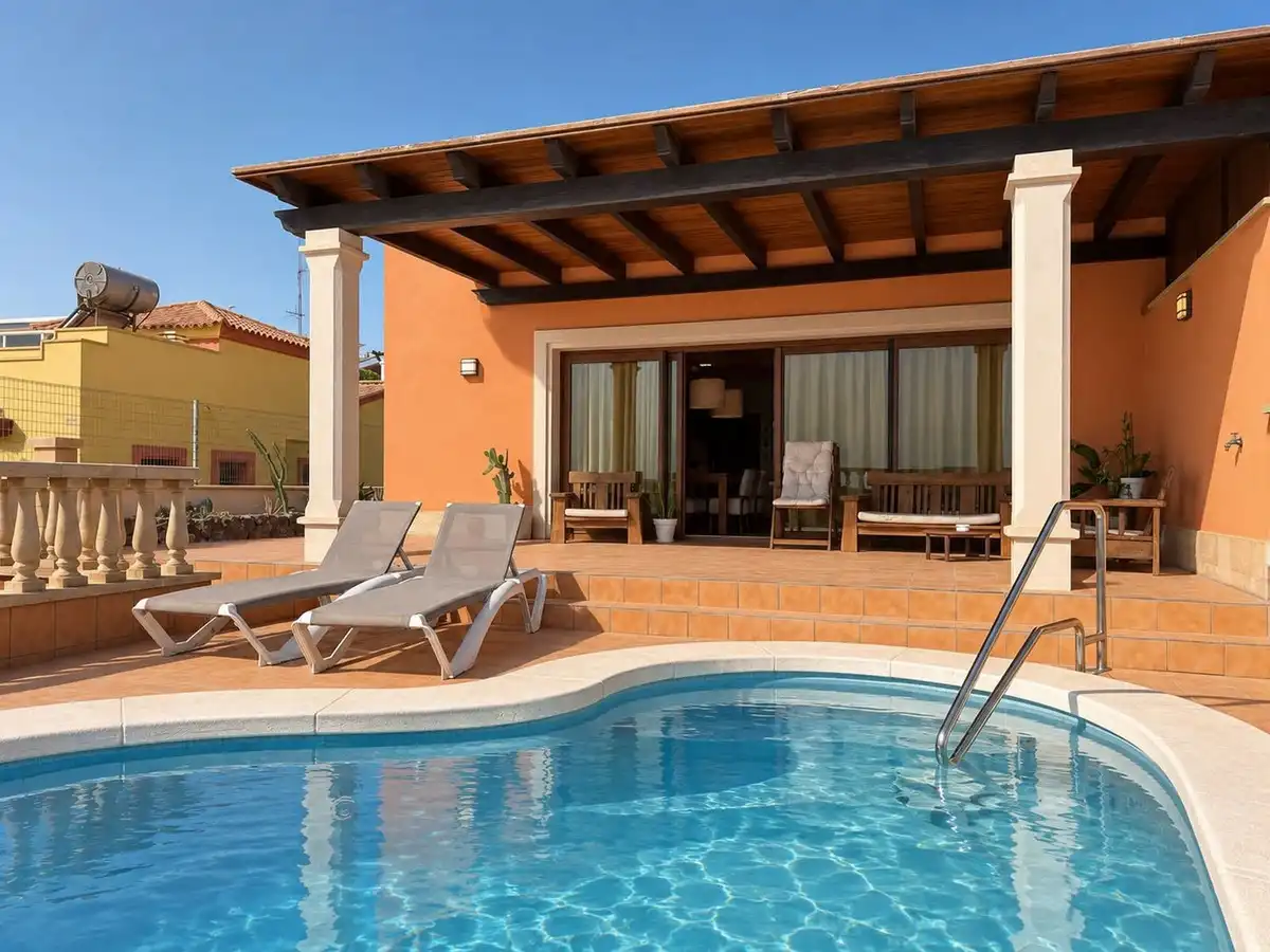 Piscina de Casa adosada en venda en Valles de Ortega