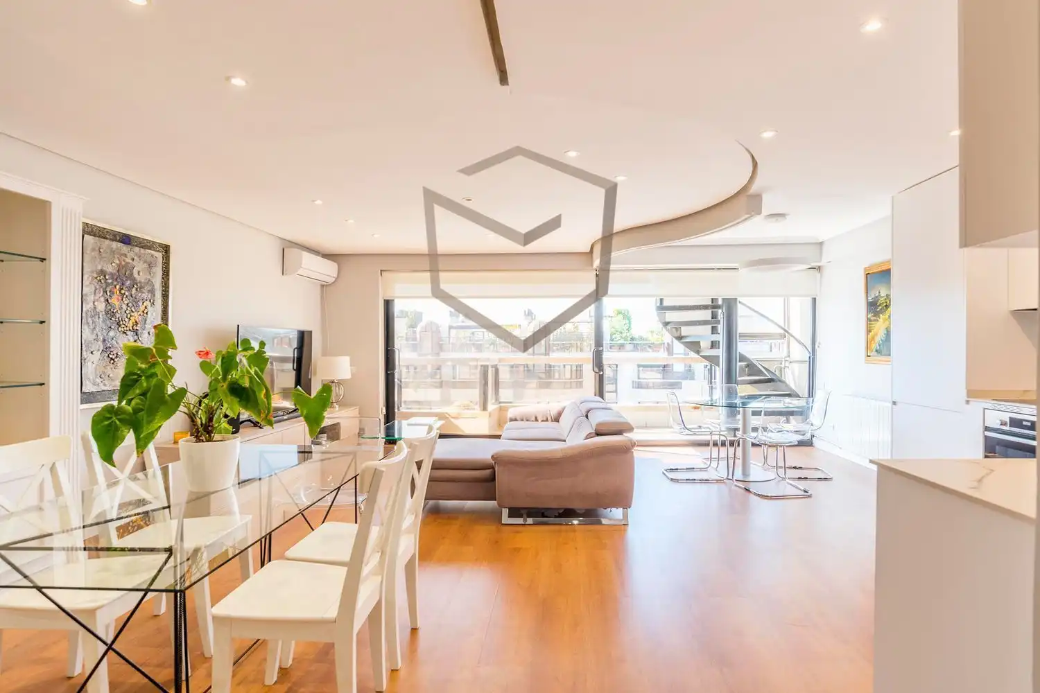 Sala d'estar de Dúplex en venda en Madrid amb Aire condicionat, Calefacció i Terrassa