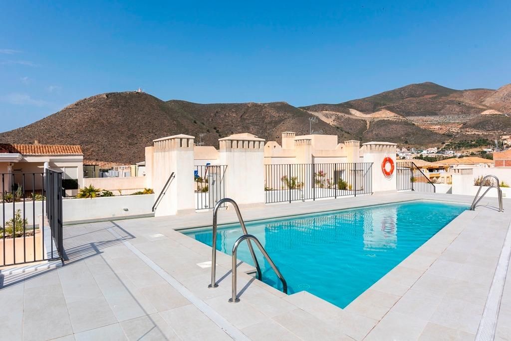 Piscina de Piso en venta en Gualchos con Aire acondicionado, Calefacción y Terraza