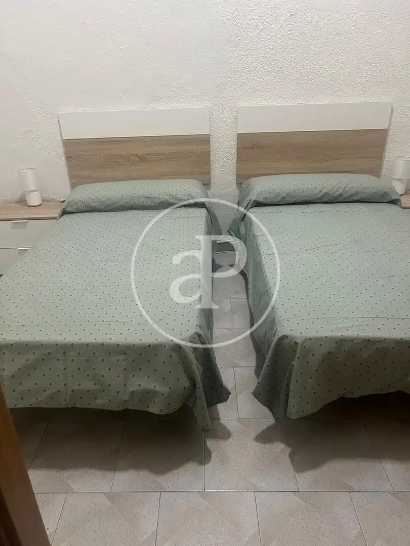 Dormitori de Pis de lloguer en Valencia amb Aire condicionat, Calefacció i Terrassa