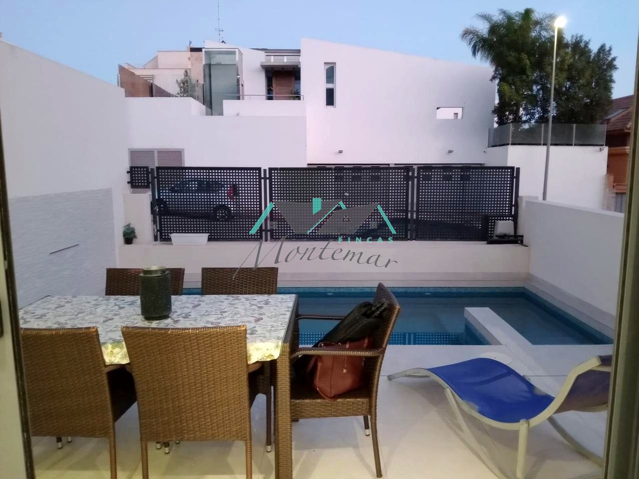 Casa o xalet en venda a Vázquez Montalbán, El Hornillo