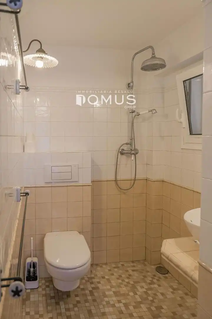 Baño de Casa o chalet en venta en Tortellà con Parquet, Horno y Balcón