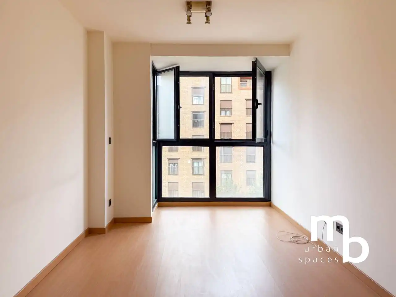 Balcony of Flat for rent in Madrid  with Air Conditioner, Heating and Swimming Pool