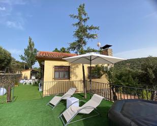 Garden of House or chalet for sale in Escariche  with Air Conditioner, Heating and Private garden