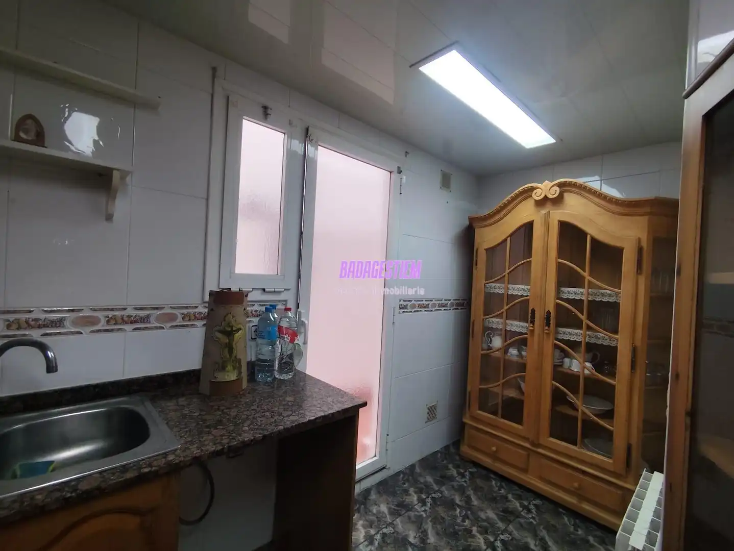 Cocina de Piso en venta en Santa Coloma de Gramenet con Calefacción, Terraza y Balcón
