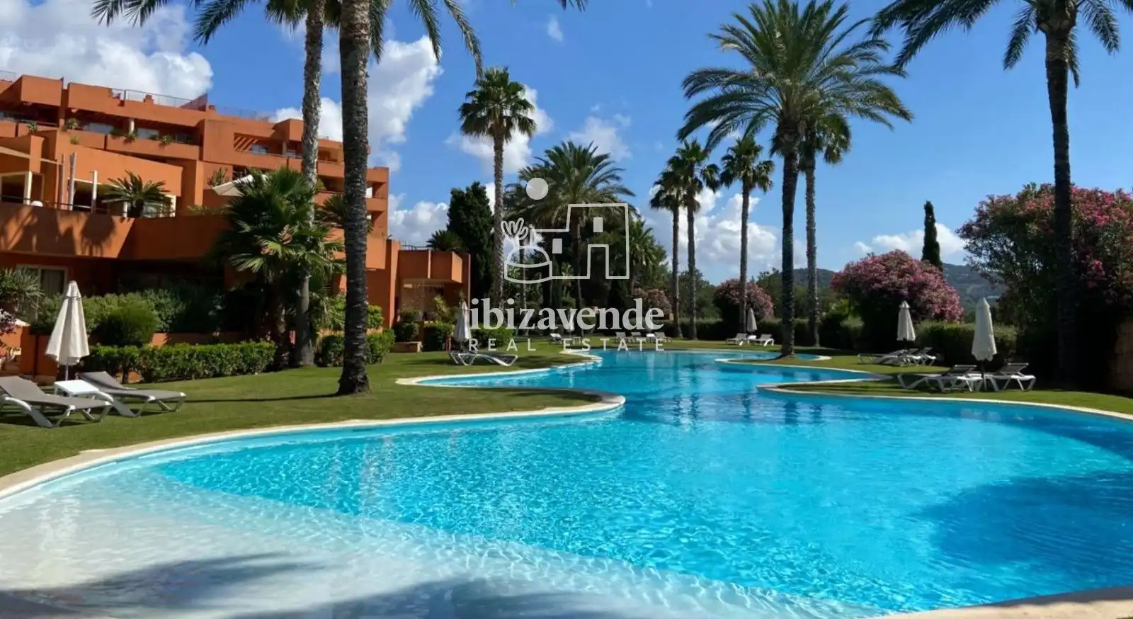 Jardín de Dúplex en venta en Santa Eulària des Riu con Aire acondicionado, Terraza y Trastero