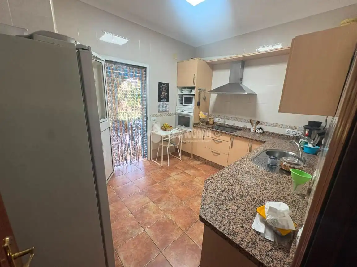 Cocina de Casa o chalet en venta en Espartinas con Aire acondicionado, Calefacción y Jardín privado