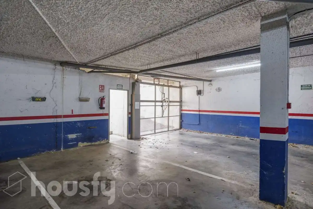 Parking de Piso en venta en Pineda de Mar con Aire acondicionado, Terraza y Balcón