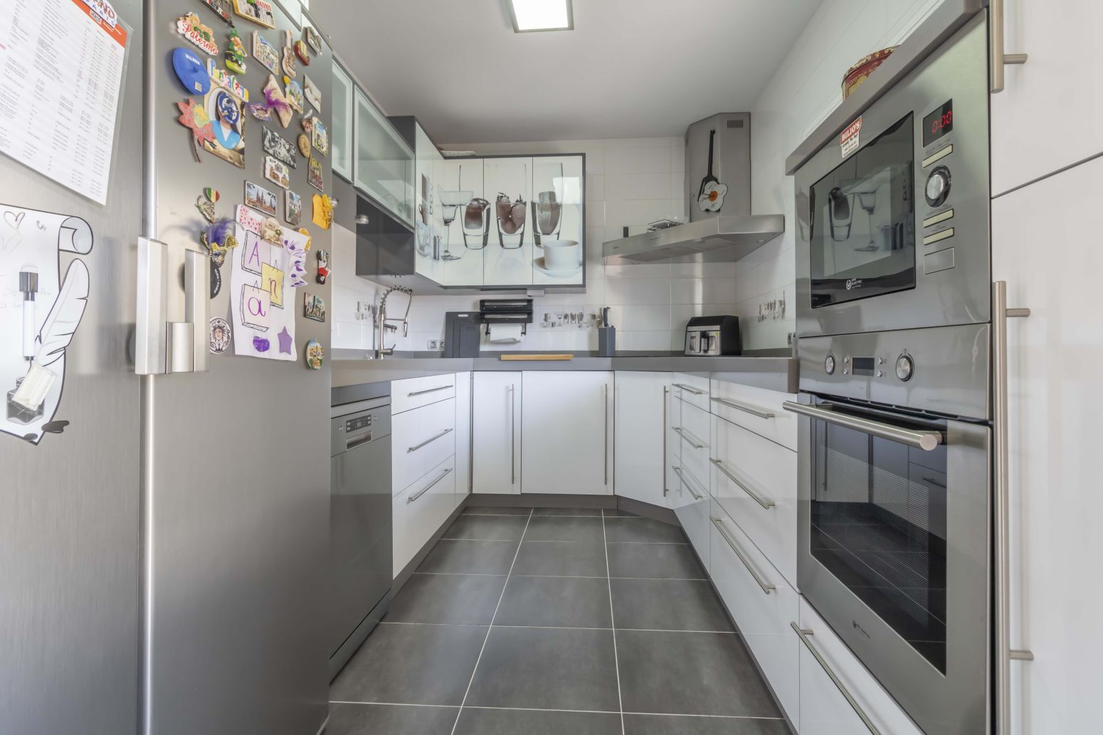 Kitchen of Flat for sale in  Sevilla Capital  with Air Conditioner, Heating and Terrace