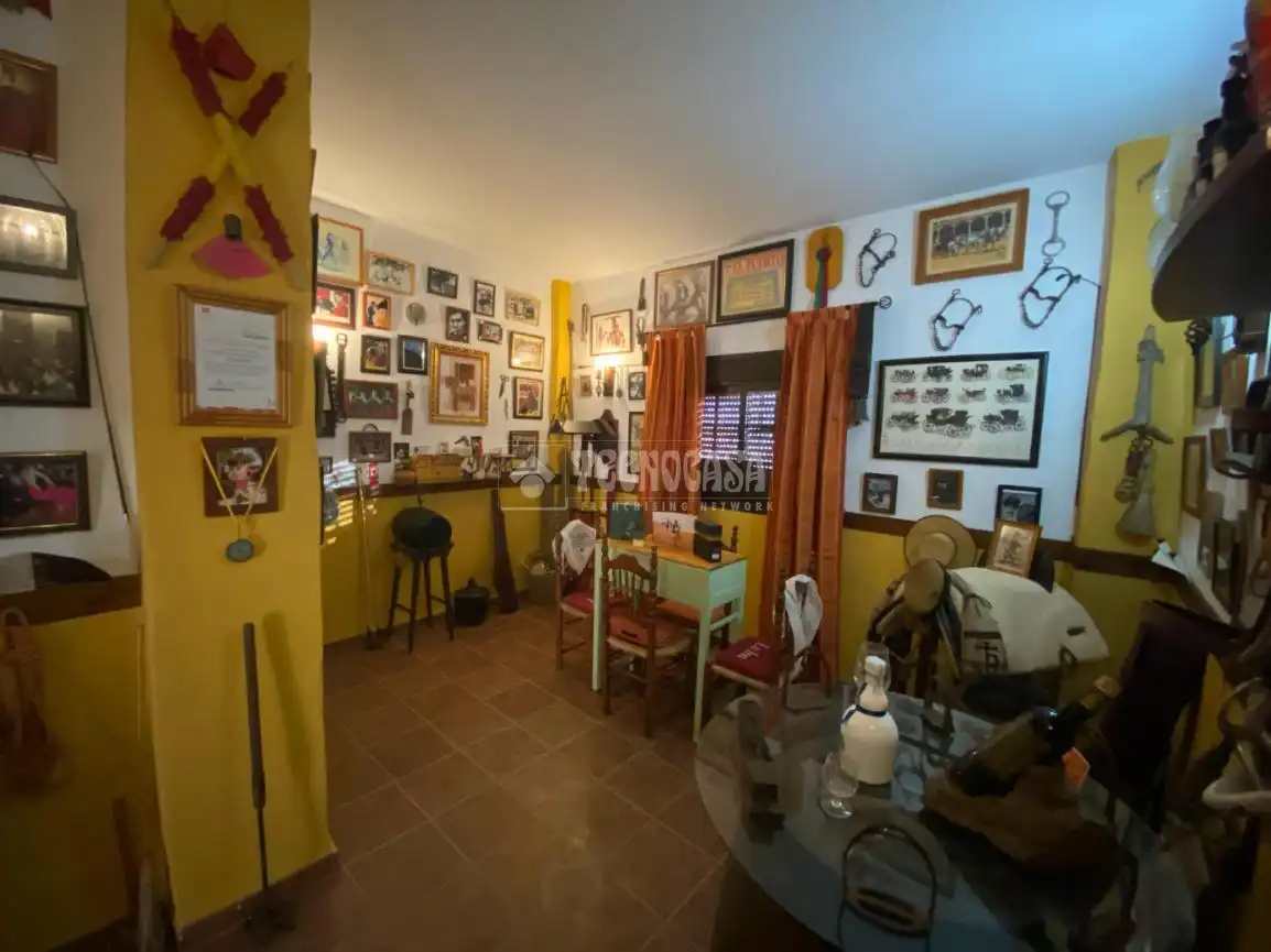 Finca rústica en venda en El Puerto de Santa María amb Traster i Moblat