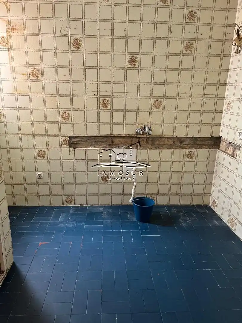 Bany de Pis en venda en Lucena amb Traster