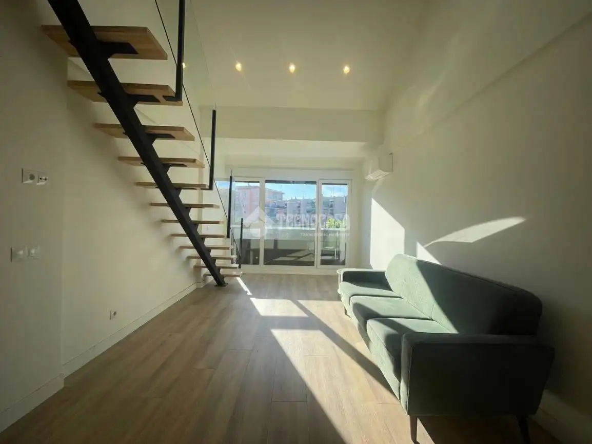 Living room of Duplexes for rent in San Sebastián de los Reyes  with Air Conditioner and Balcony