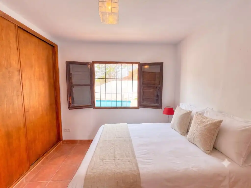 Habitación de Finca rústica en venta en Almáchar con Jardín privado, Trastero y Piscina