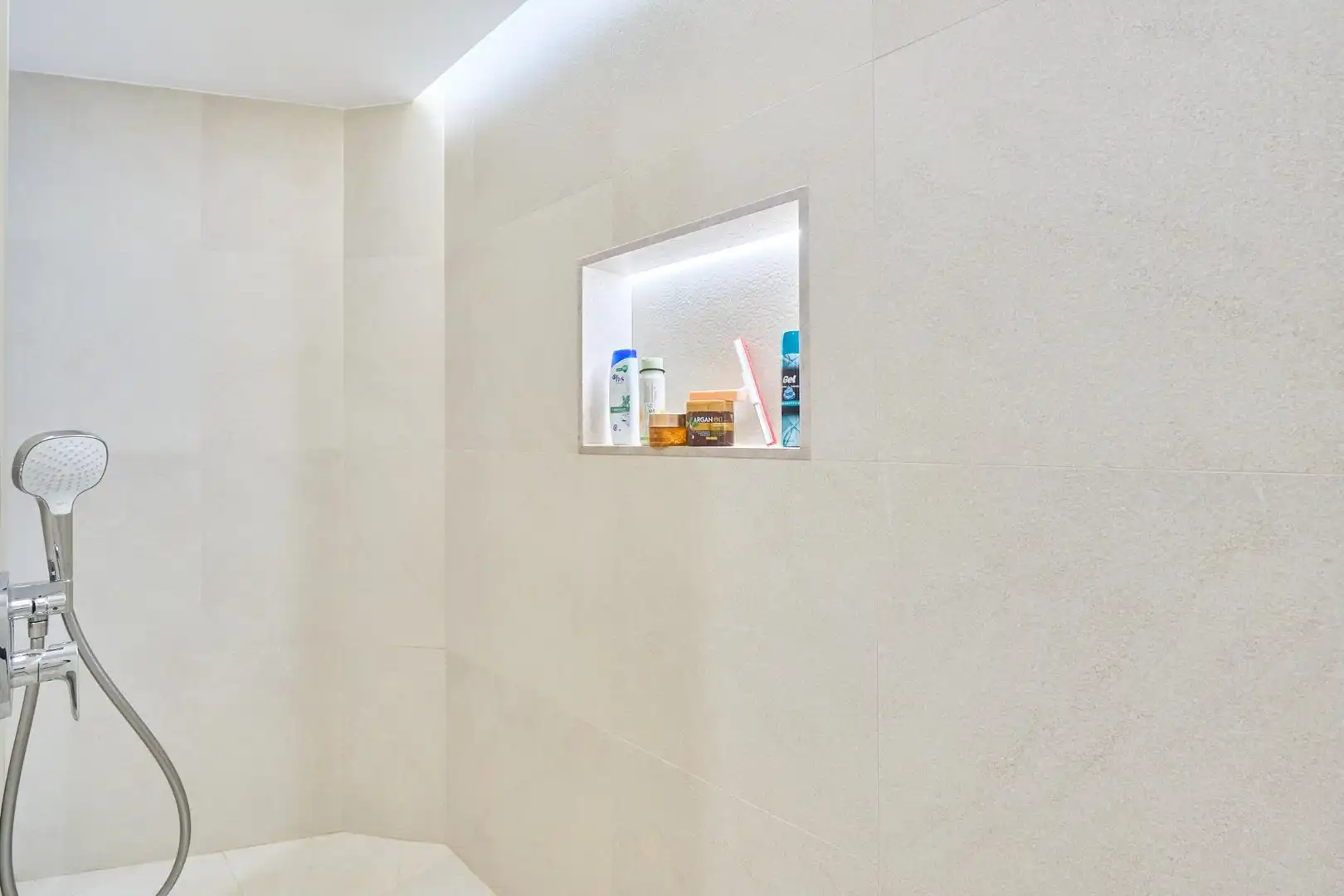 Bany de Casa o xalet en venda en  Palma de Mallorca amb Aire condicionat, Jardí privat i Parquet