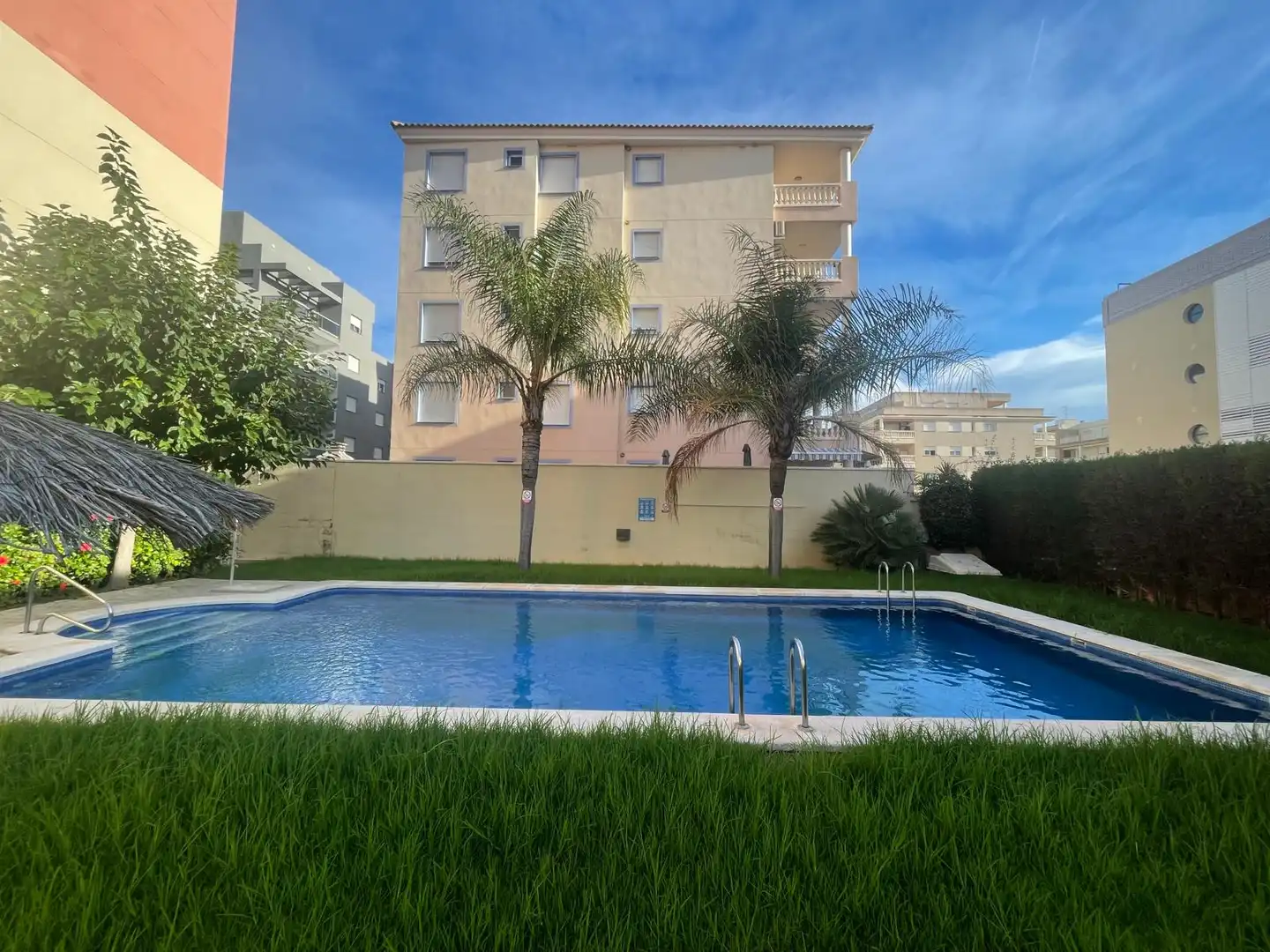 Wohnung mit Pool zum Verkauf in Carrer els Jardins