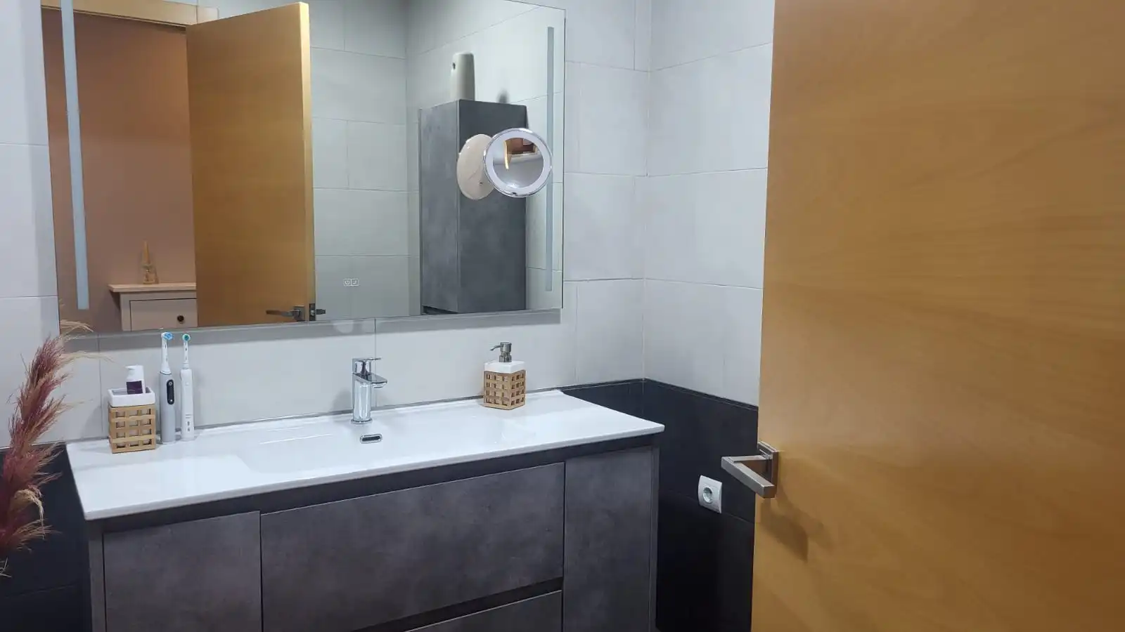 Bathroom of Flat for sale in Creu de Barberà - Sector Sud