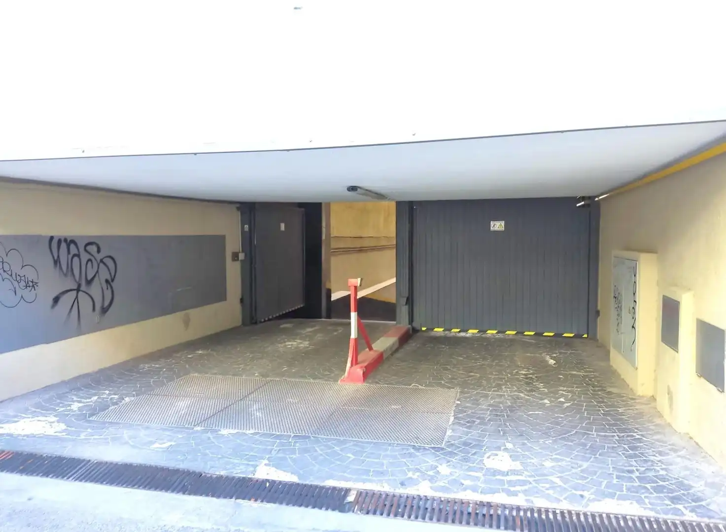 Parking of Flat for sale in Madrid  with Terrace