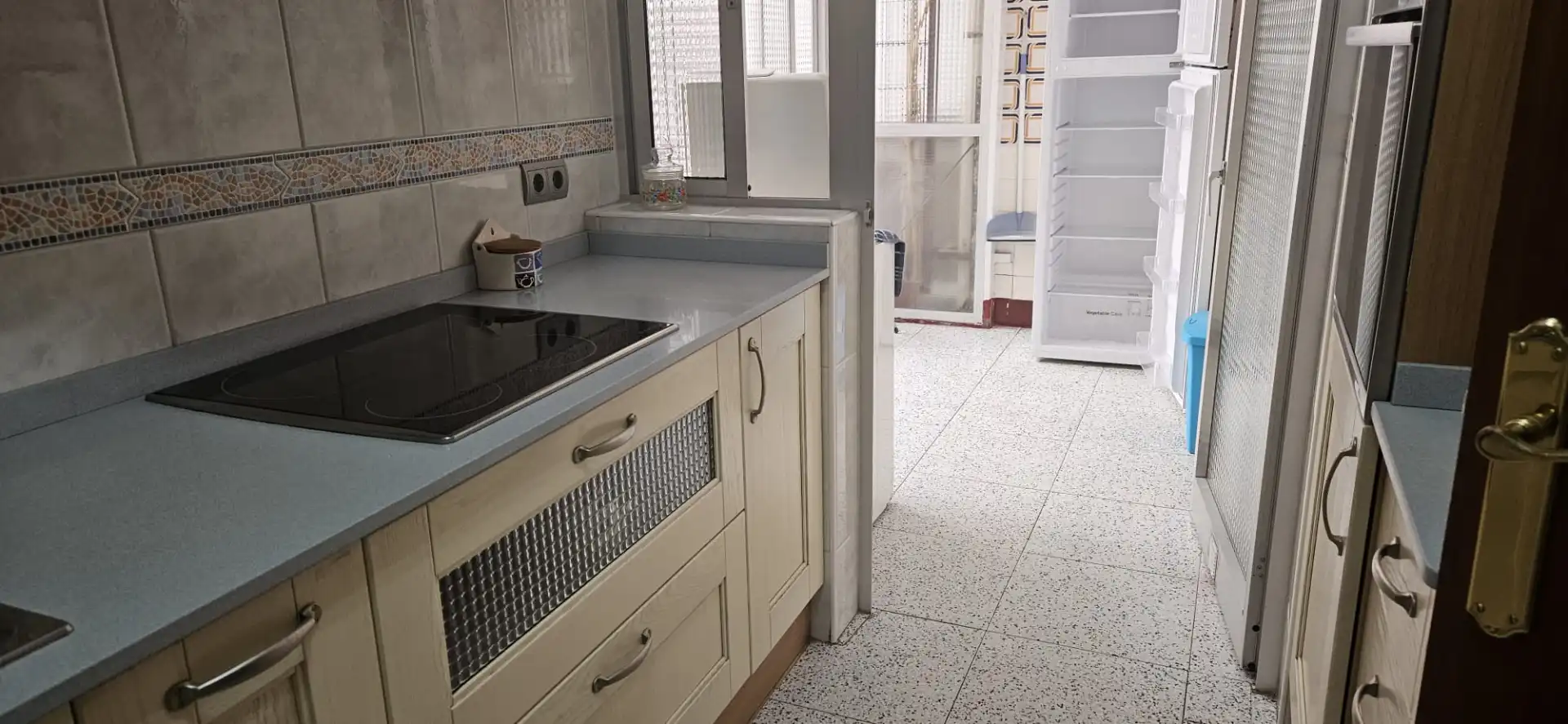 Cuina de Pis en venda en Tarragona amb Moblat i Balcó