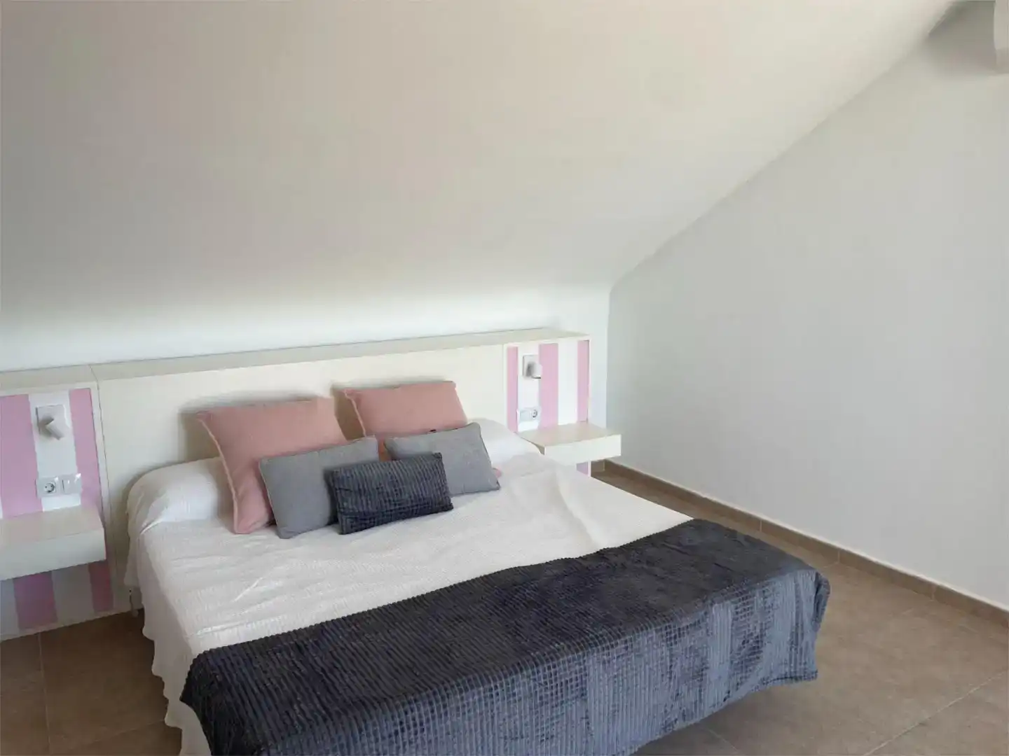 Habitación de Piso en venta en Cullera con Aire acondicionado, Piscina y Balcón