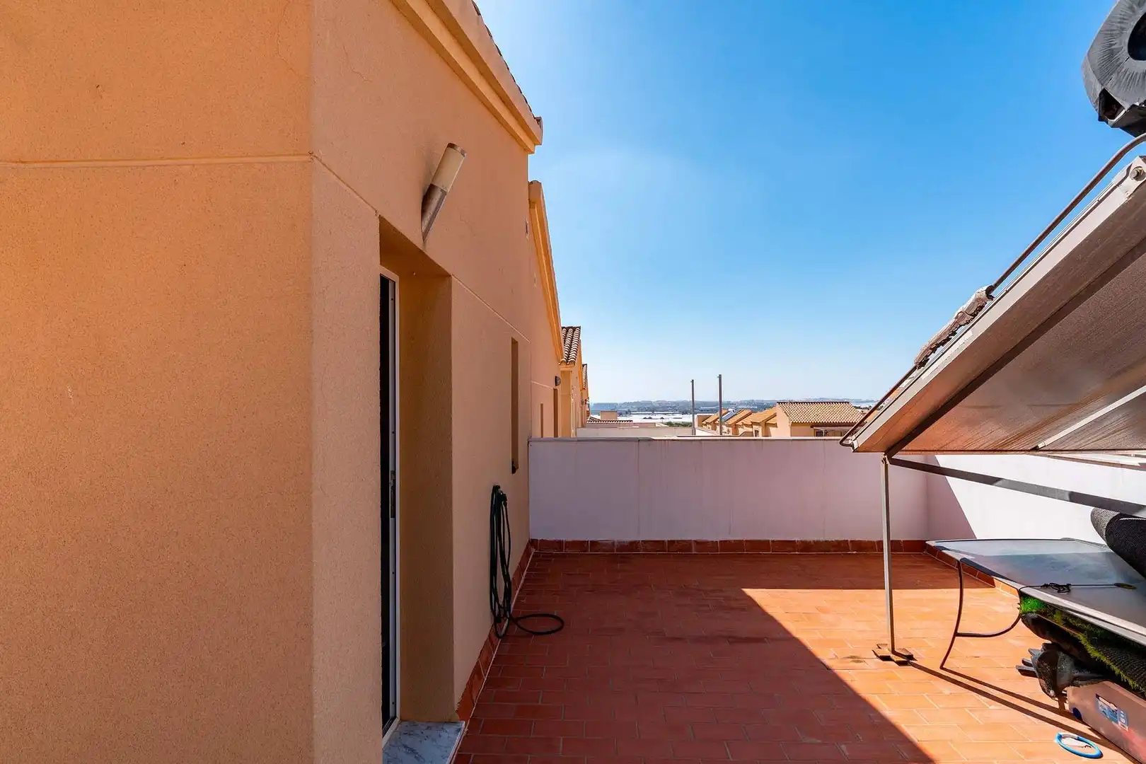 Terrassa de Casa adosada en venda en Roquetas de Mar amb Aire condicionat, Terrassa i Traster