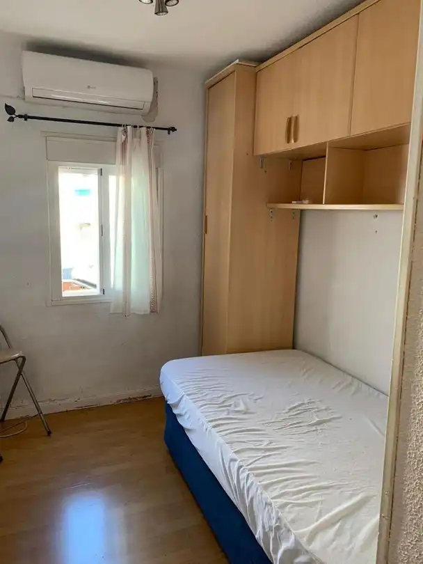Habitación de Piso en venta en Madrid con Aire acondicionado y Calefacción