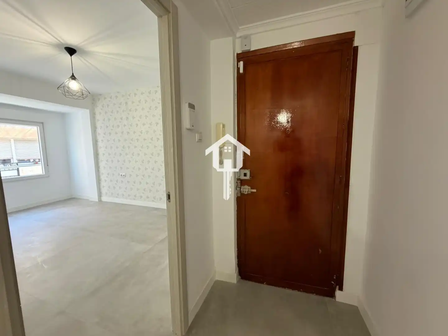 Piso en venta en Alicante / Alacant con Balcón