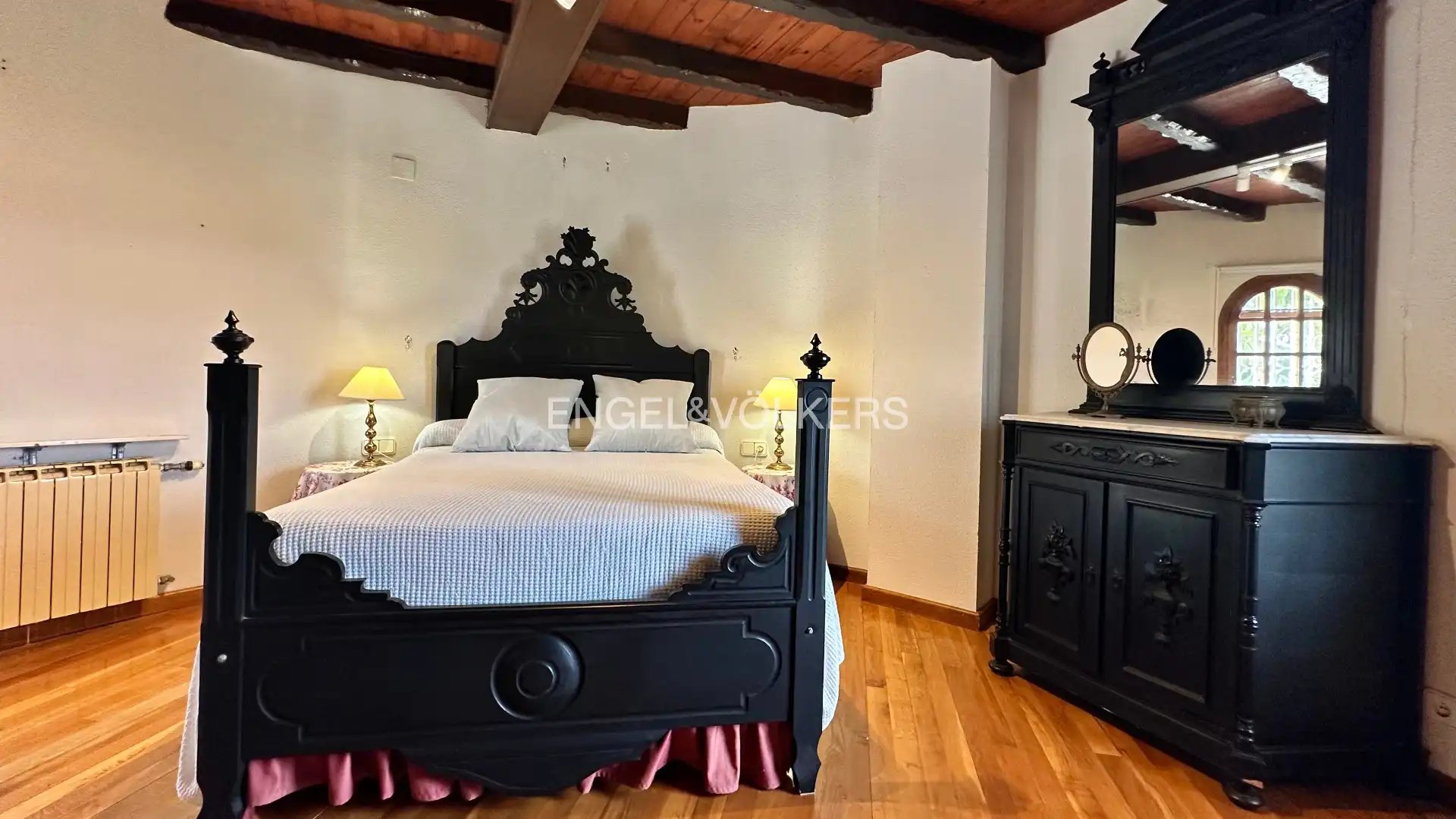 Schlafzimmer von Haus oder Chalet zum Verkauf in Mont-roig del Camp mit Klimaanlage, Heizung und Privatgarten