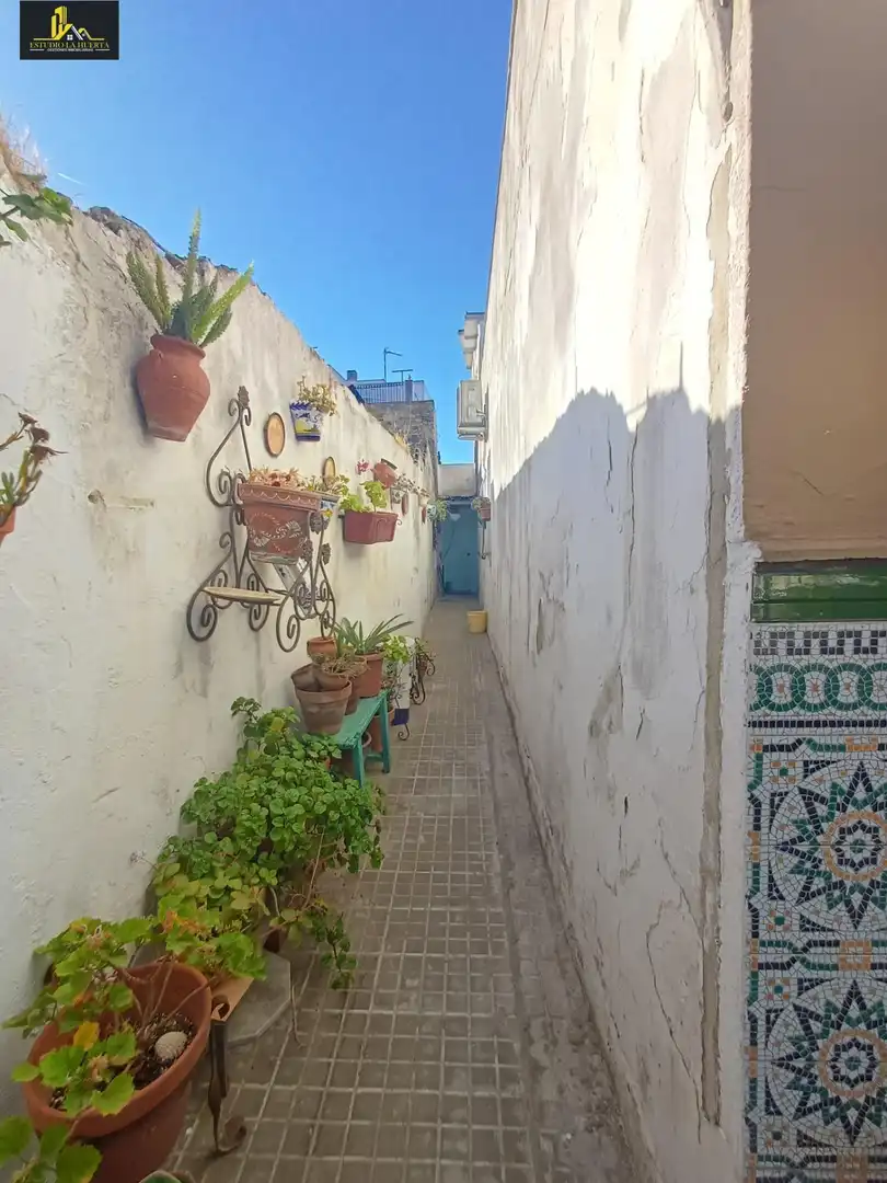 Exterior view of Houses for sale in Jerez de la Frontera