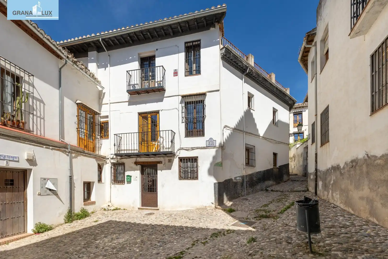 Vista exterior de Piso en venta en Granada