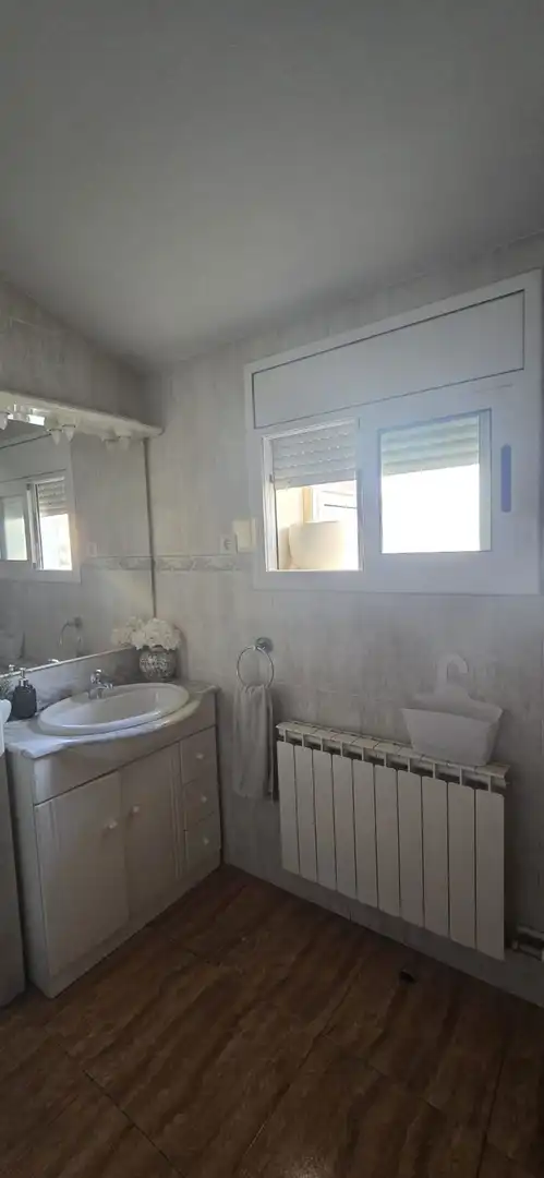 Bany de Pis en venda en Terrassa amb Aire condicionat, Calefacció i Terrassa