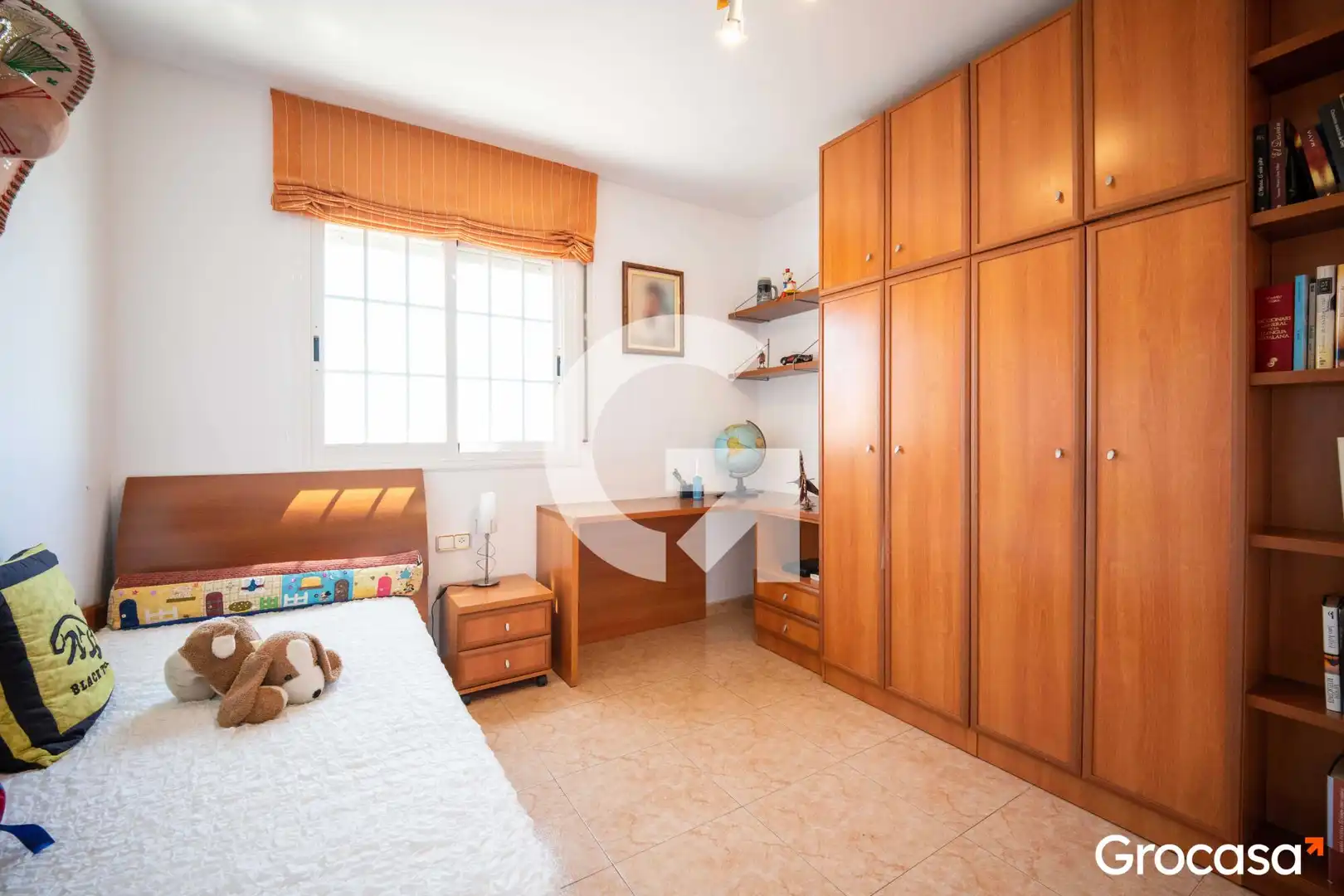 Habitación de Casa adosada en venta en Mataró con Aire acondicionado, Calefacción y Jardín privado