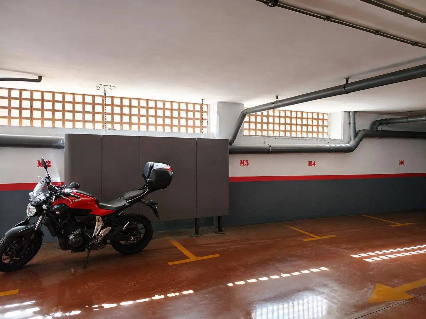 Parkplatz von Garage zur Miete in Figaró-Montmany