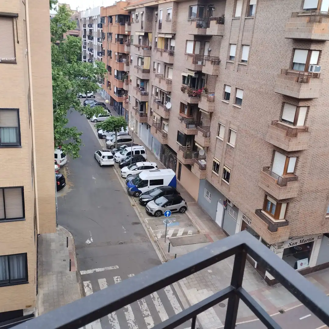 Parkplatz von Wohnung zum Verkauf in  Logroño mit Heizung, Terrasse und Balkon