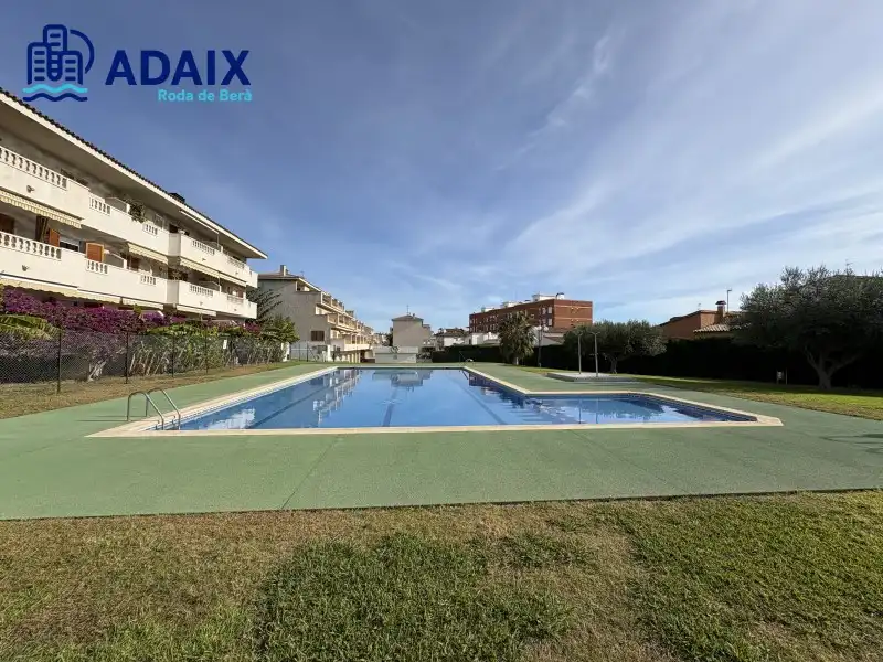 Casa adosada en venta en Roda de Berà