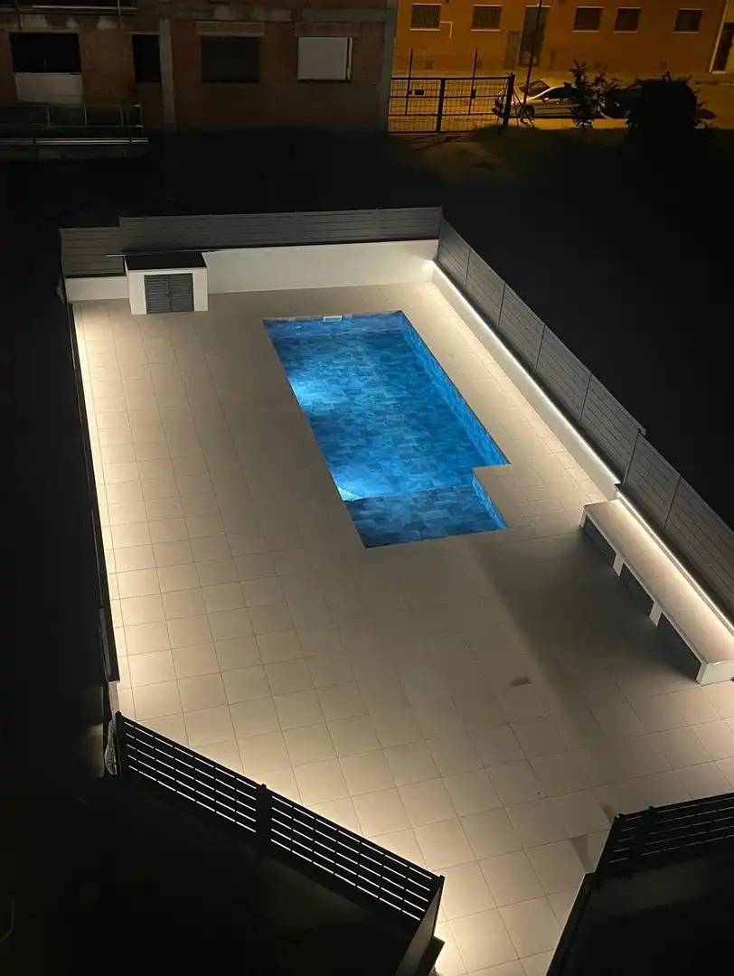 Piscina de Piso en venta en Sant Celoni con Calefacción, Parquet y Terraza