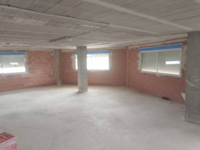 Local comercial en Alquiler en Calle Nou d´Octubre en Xeraco