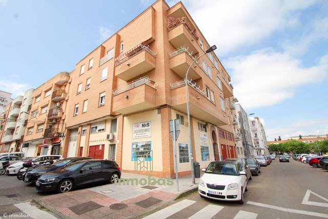 Local comercial en Venta en Cecilio Reino Vargas en Pardaleras