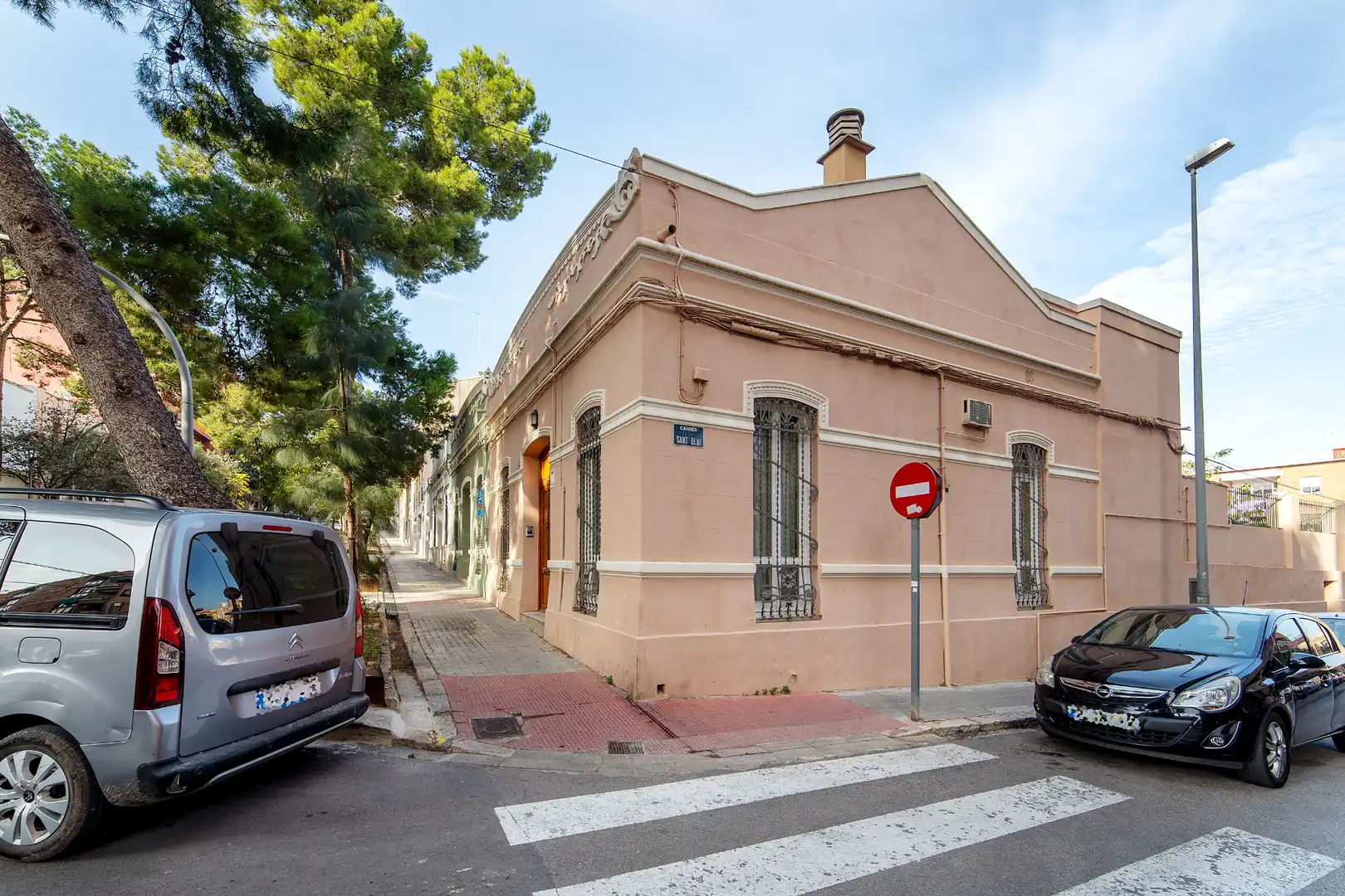 Vista exterior de Casa adosada en venda en Godella amb Aire condicionat, Calefacció i Jardí privat