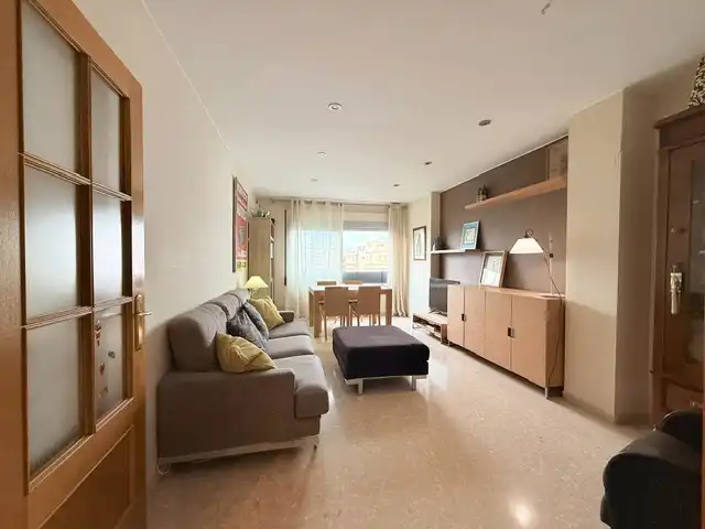Sala de estar de Piso en venta en Castellón de la Plana / Castelló de la Plana con Calefacción y Trastero