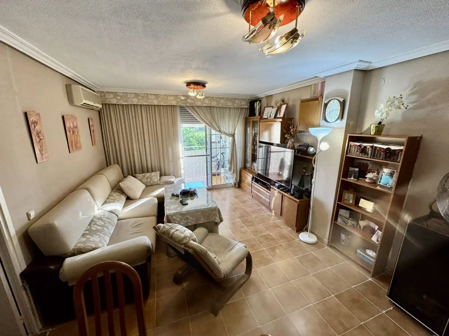 Living room of Flat for sale in Sevilla  with Air Conditioner and Terrace
