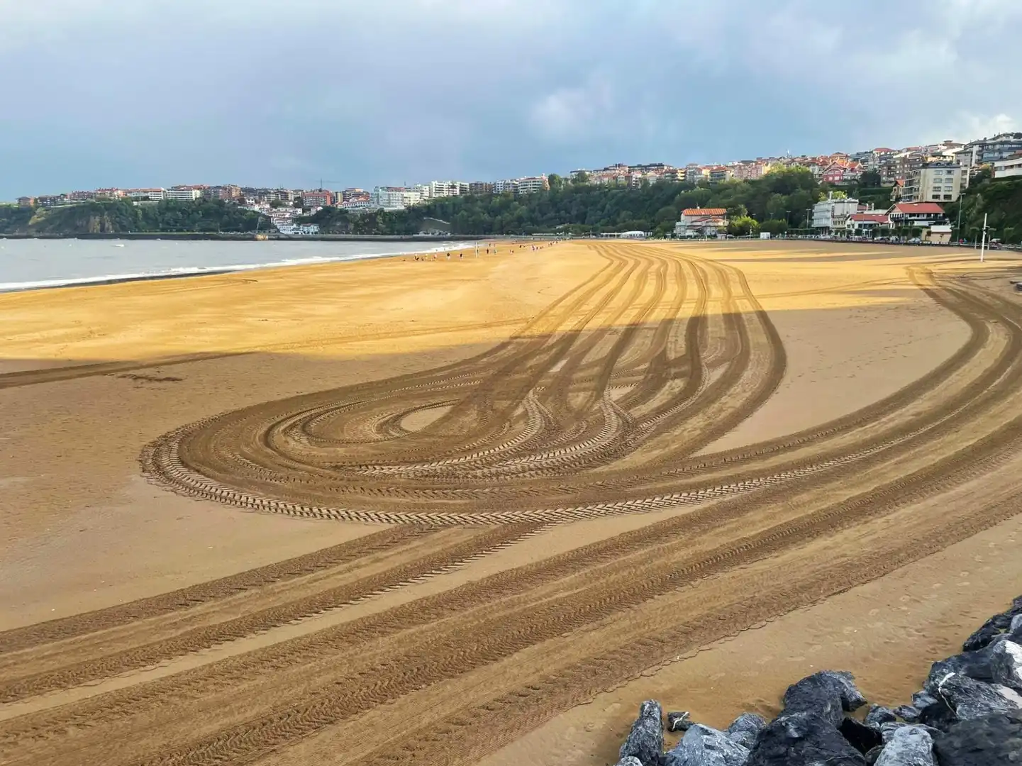 Parking de Piso en venta en Getxo  con Calefacción, Terraza y Trastero