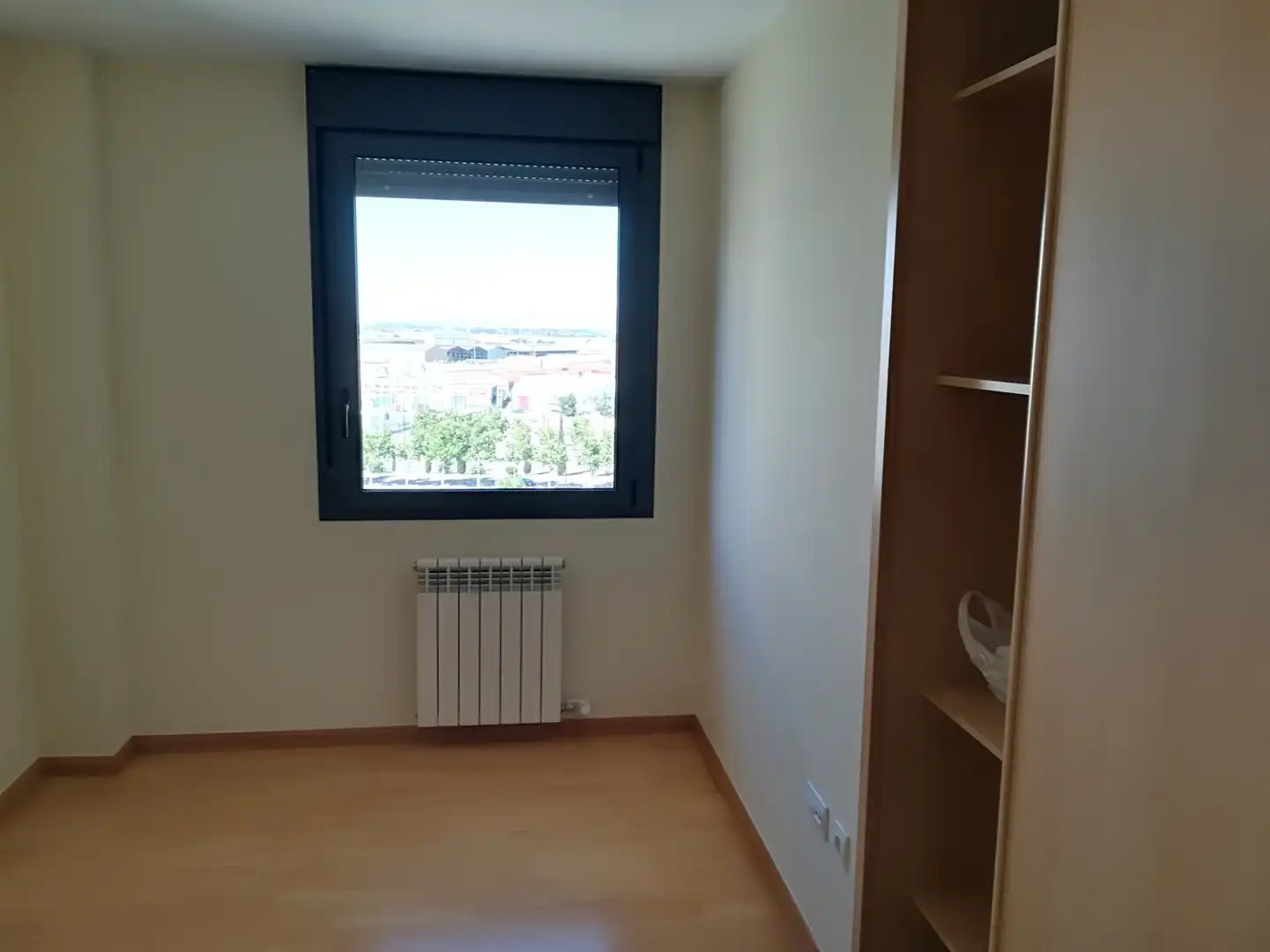 Dormitori de Pis de lloguer en Zaragoza amb Aire condicionat, Calefacció i Parquet