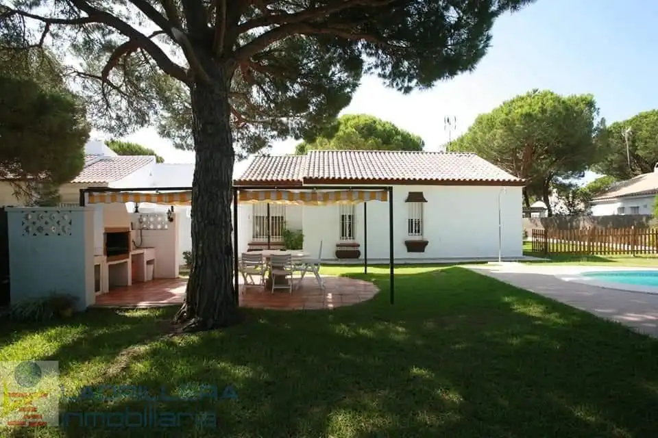 Jardí de Casa o xalet en venda en Conil de la Frontera amb Calefacció i Piscina