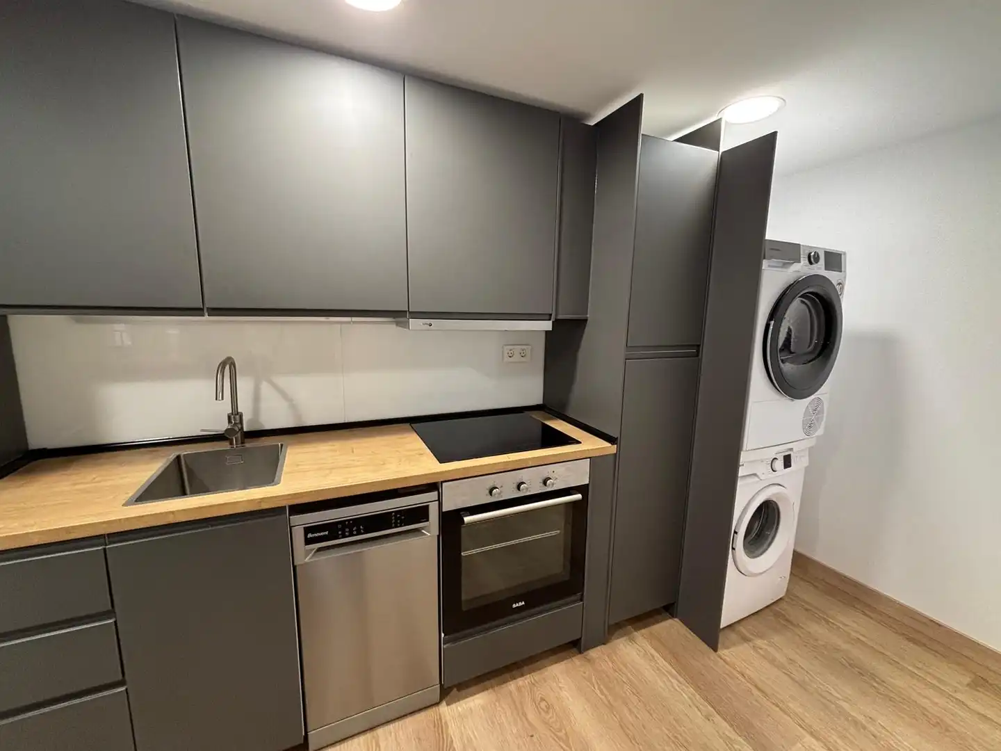 Cocina de Piso de alquiler en Zaragoza con Calefacción, Parquet y Horno